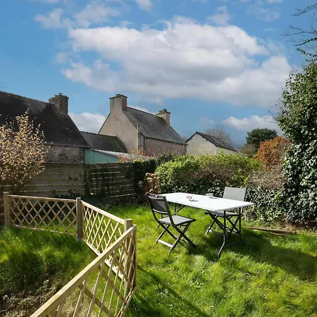 Maison Bleue Holiday home La Roche-Jaudy